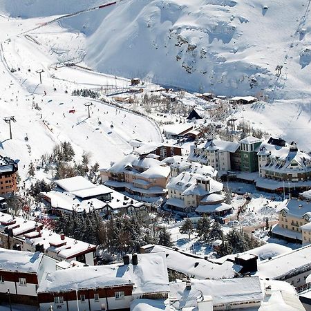 Apartamentos Sierra Nevada Pie De Pistas 3000 ภายนอก รูปภาพ